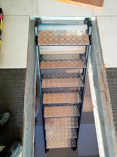 лестница в гараж